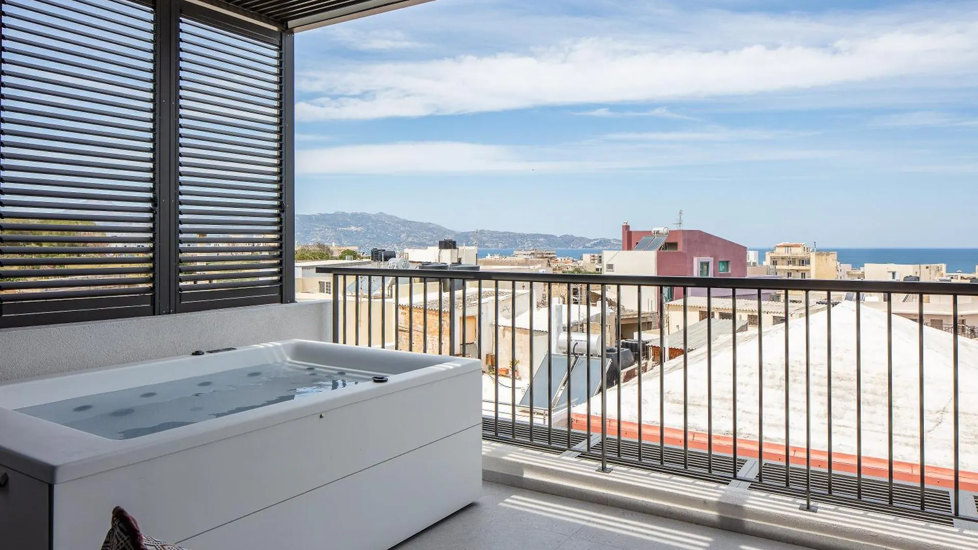 Porta Suites Heraklion  Aparthotel