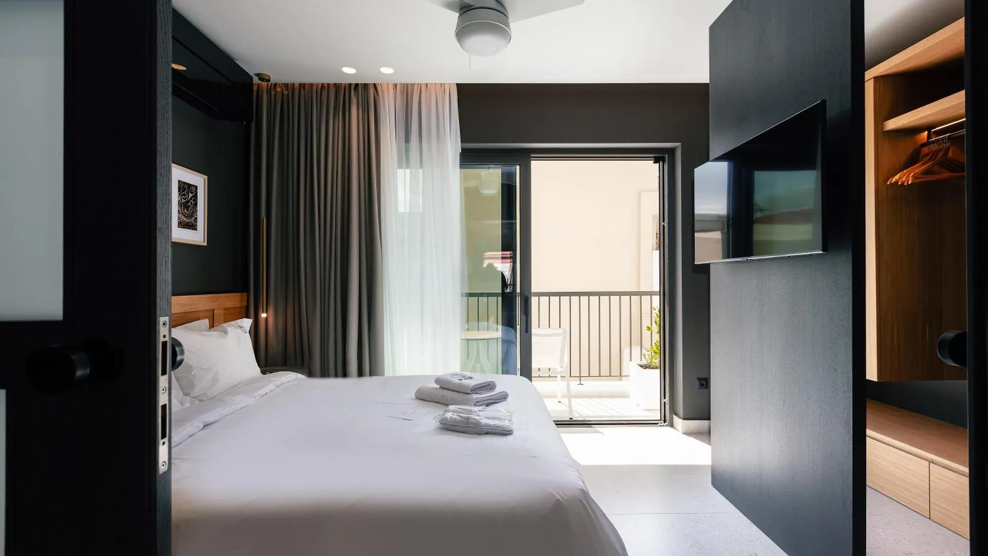 Porta Suites Heraklion  Heraklion (Crete)